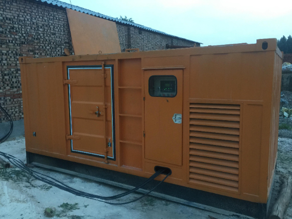 渝北发电机组长期使用中，电缆线的敷设路径有哪些要求？